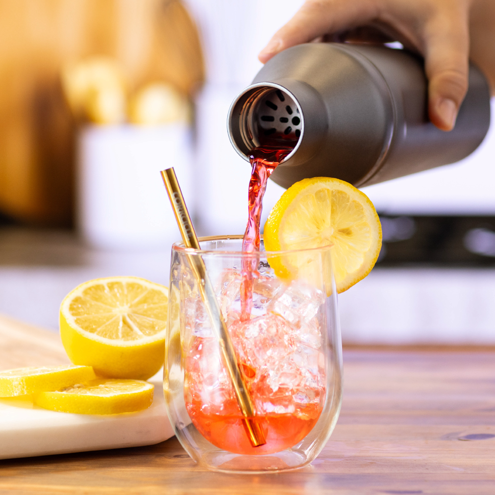 cocktail-shaker-lid-k8 Cocktail_Shaker_lifestyle_1_0f873eef-26b9-477a-b301-4dde25c00201.png